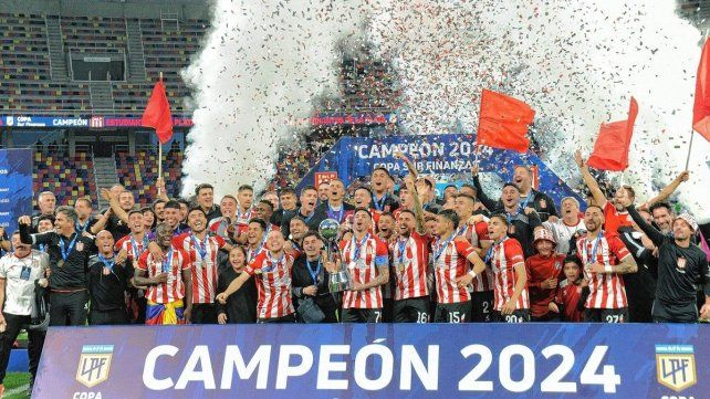 Estudiantes es el campeón de la Copa de la Liga Profesional.