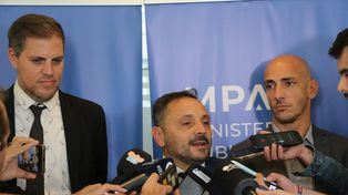Los fiscales Patricio Saldutti y Adrián Spelta brindaron detalles de la investigación en una conferencia de prensa luego de la audiencia imputativa.