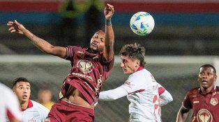 Unión no estuvo a la altura ante Mushuc Runa, perdió por goleada y quedó muy complicado en la Sudamericana