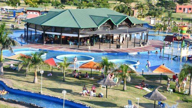 Verano: trabajan para promover opciones en zonas sin playas