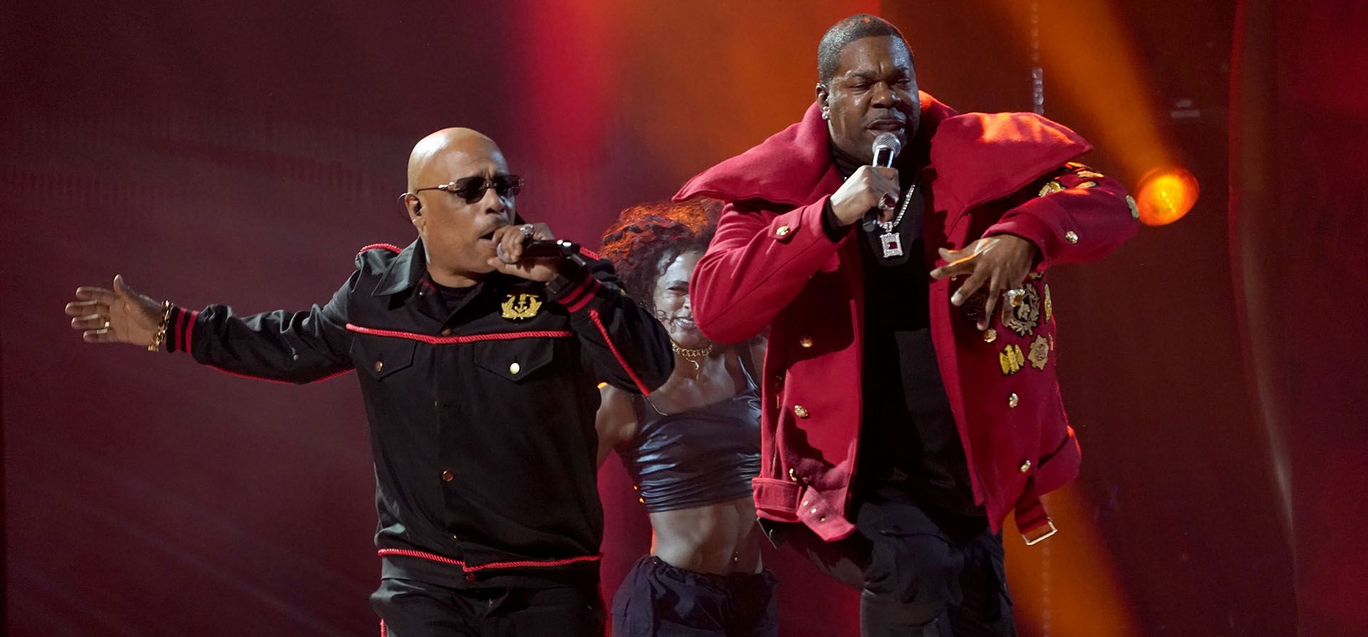 Big Boi, a la izquierda, y Busta Rhymes interpretan "ATLiens" en la 65ª entrega anual de los premios Grammy, el domingo 5 de febrero de 2023 en Los Ángeles. (Foto AP/Chris Pizzello)