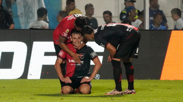 Mateo Silvetti señaló dos goles en la victoria de Newell's ante Atlético Tucumán por 2 a 1.