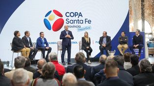 El gobernador le dio el puntapié inicial al torneo provincial.&nbsp;