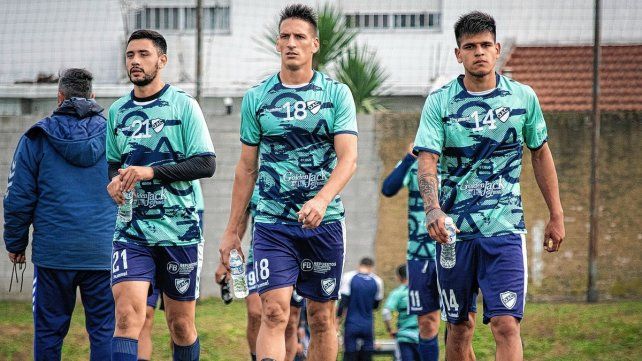 Quilmes goleó en un amistoso a Berazategui con goles de Federico Anselmo y Tomás Sandoval.