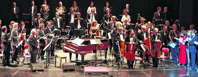 Homenaje. La Orquesta Nacional Juan de Dios Filiberto tocó la semana pasada en el Centro Teatral San Martín por el siglo de vida del tango canción.