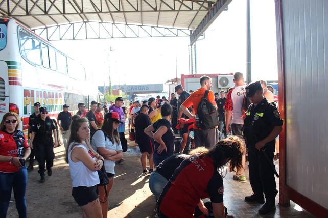 Datos oficiales: casi 40.000 hinchas de Colón se encuentran en Asunción