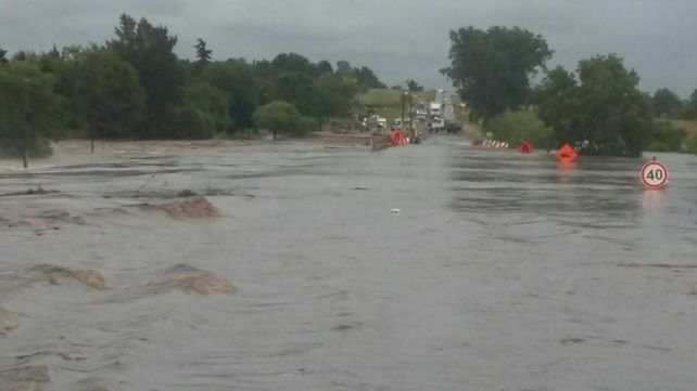 En 2014 habían advertido que obra vial sobre RP11 impedía el escurrimiento de arroyo Del Salto
