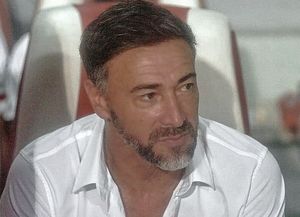 Kily González, ¿se juega su cargo de DT ante Colegiales?