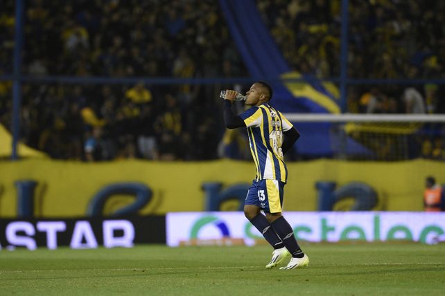 Jaminton Campaz anotó tres de los ocho goles que Central marcó en la Copa de la Liga.