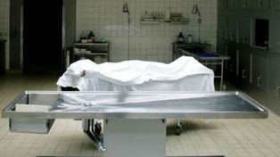 Una mujer fue declarada muerta, pero volvió de la muerte cuando estaba en la morgue
