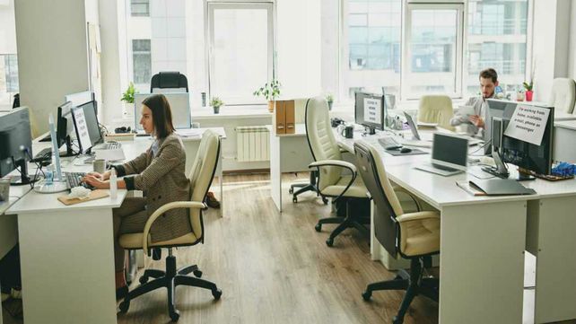 La jornada laboral de cuatro días es apoyada por sindicatos de Alemania y Japón