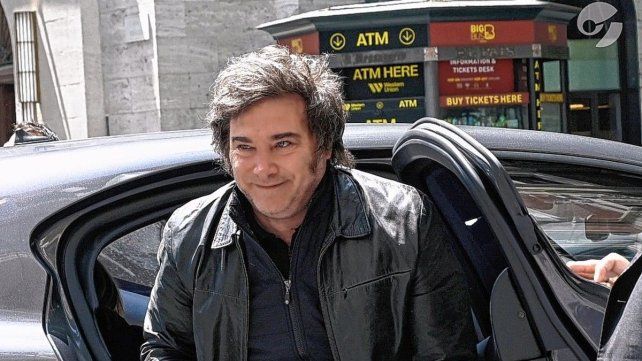 Milei llegó a Roma para firmar acuerdos de energía, reunirse con Meloni y conocer al papa León XIV