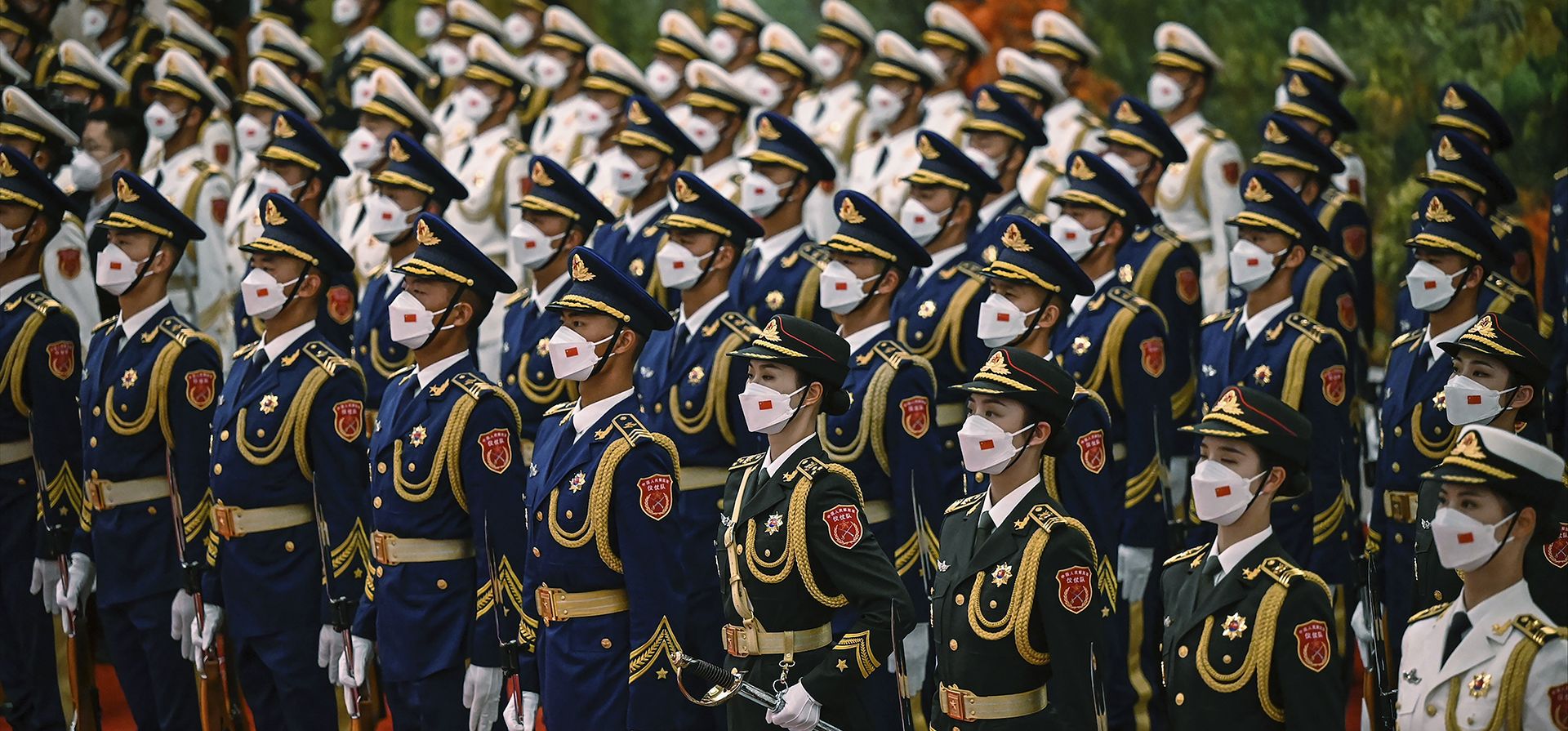 Guardias de honor chinos se preparan para la llegada del presidente palestino Mahmoud Abbas y el presidente chino Xi Jinping al Gran Salón del Pueblo en Beijing el miércoles 14 de junio de 2023. (Jade Gao/Pool Photo vía AP Guardias de honor chinos se preparan para la llegada del presidente palestino Mahmoud Abbas y el presidente chino Xi Jinping al Gran Salón del Pueblo en Beijing el miércoles 14 de junio de 2023. (Jade Gao/Pool Photo vía AP
