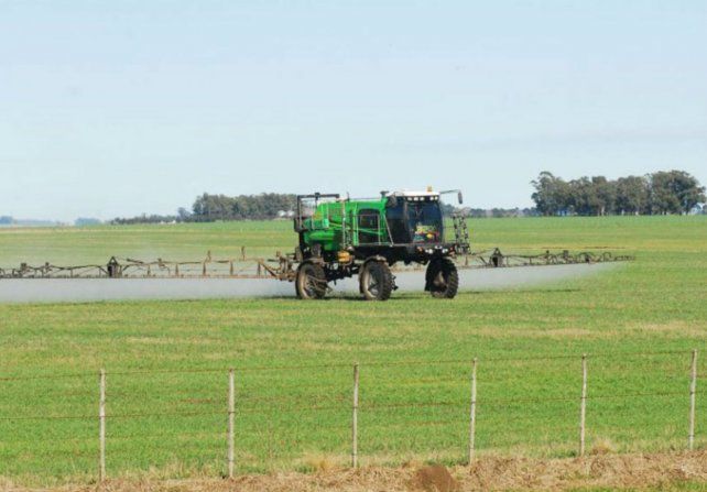 Denunciaron por homicidio a una firma de agroquímicos  que no protegió a un ingeniero
