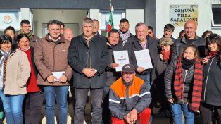 Bastia y el senador Michlig entregaron recursos de Obras Menores a localidades del departamento San Cristóbal