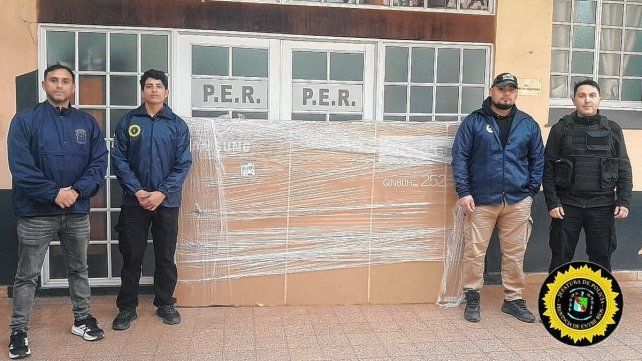 El televisor de 100 pulgadas fue recuperado en Calabacilla por parte de la Policía de Entre Ríos.