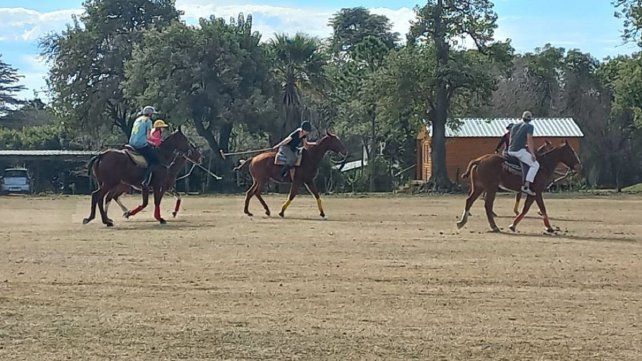Aurora Club celebró una jornada a puro polo