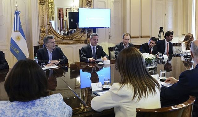 Macri presentó a los gobernadores una propuesta de consenso fiscal