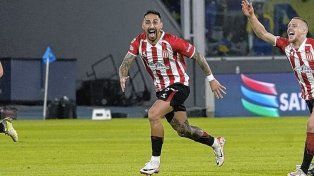 El exdelantero de Colón que busca Boca para reemplazar a Benedetto