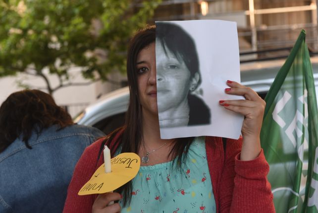 Cualquiera puede ser Paula. La media imagen de la víctima se confundió con centenares de rostros.