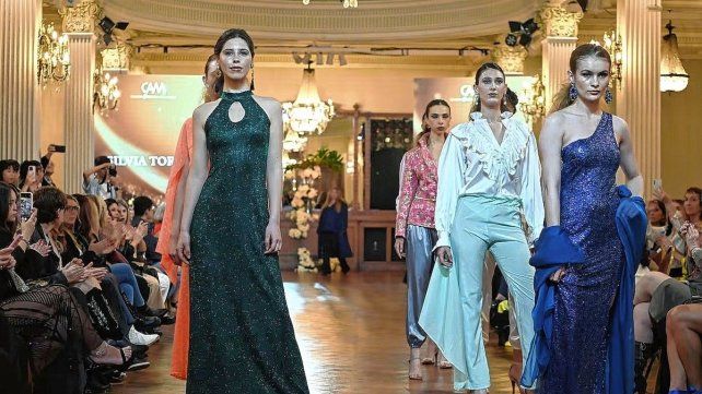 Entre Ríos dijo presente en el Argentina Fashion Week con Silvia Torres y su colección Arte y Flores.