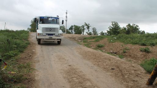Se retuvo un camión que circulaba por las defensas de Colastiné