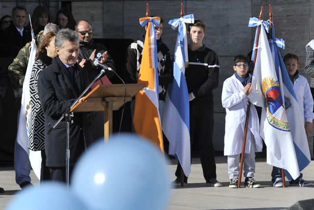 ¿Quiénes fueron los presidentes que participaron de los actos del Día de la Bandera?