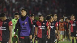 Las cabezas gachas en la salida del duelo con Boca marca el nivel de impacto de la derrota. Newell’s dejó de depender de sí mismo.&nbsp;