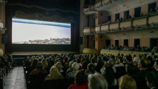Paraná acompañó la avant-première de Emboscada en el Teatro 3 de Febrero