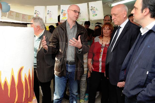 La provincia promueve la construcción de estufas que utilizan restos de poda como combustible
