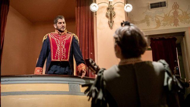 La Municipalidad de Paraná inició los festejos por el Día de la Independencia con la tradicional Gala Patria en el Teatro 3 de Febrero.