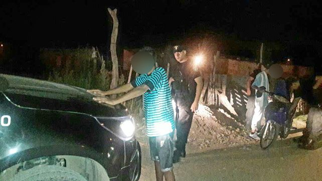 B° Barranquitas: aprehendieron a dos hombres con dosis de cocaína para venta y consumo