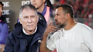 Ariel Holan y Cristian Fabbiani, los DT de los equipos rosarinos.