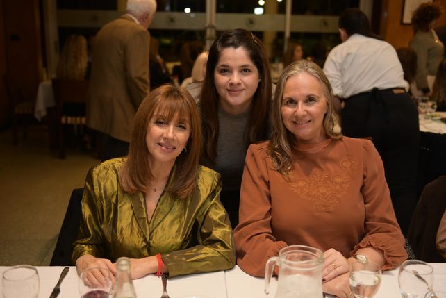 Andrea Guajardo, Johana Isaurralde y Andrea Aldera