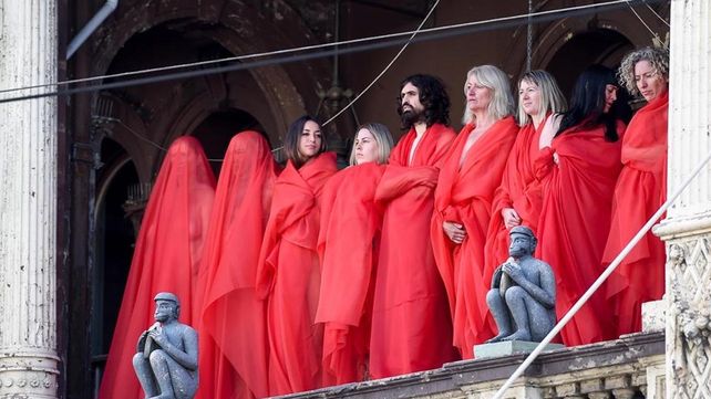Melbourne se desnuda para la foto de Spencer Tunick