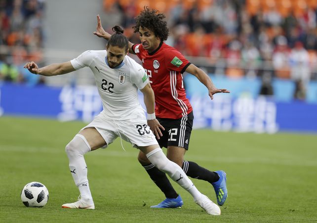 Uruguay logra una victoria agónica en el debut ante Egipto