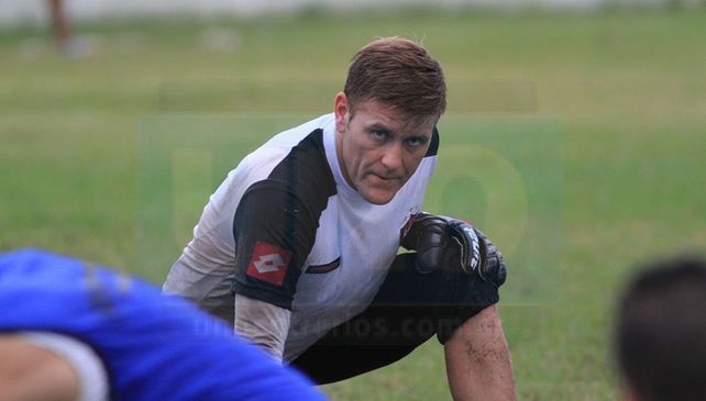 Tras de llovido, mojado: se lesionó Seba Bértoli