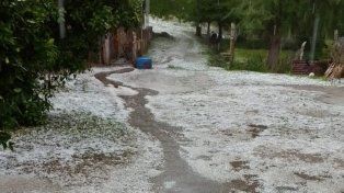 El granizo tapizó de blanco el suelo del sur entrerriano