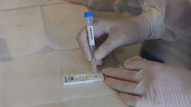 Otra vez Argentina tuvo menos de diez mil casos diarios de coronavirus