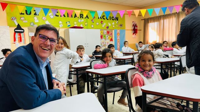 El funcionario santafesino quiere garantizar un comienzo de clases normal.