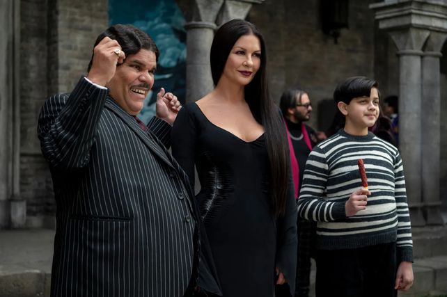 Tim Burton regresa con la serie Merlina, la niña gótica de Los locos Addams
