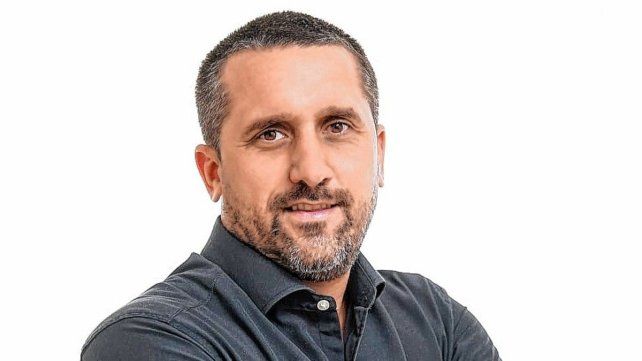 El exjugador y DT de las inferiores de Patronato habló de su actualidad en una profesión vinculada a lo inmobiliario. Prono analizó el poder reiventarse.