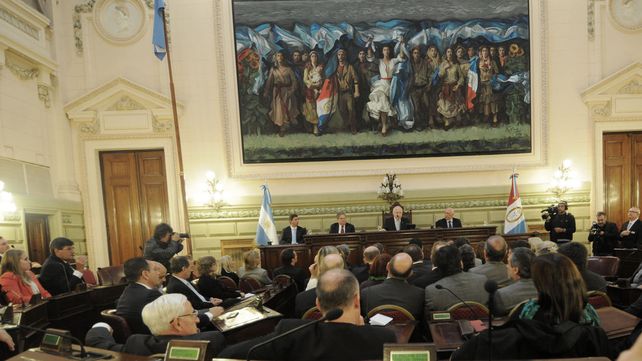 Lifschitz abre por primera vez como gobernador el 1º de abril de 2016 las sesiones de la Legislatura santafesina.