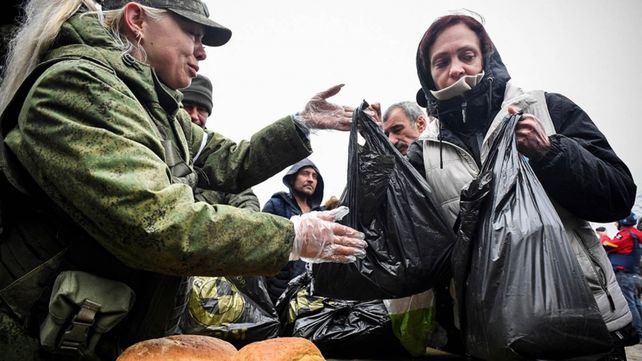 Rusia asegura que más de 1.000 soldados ucranianos se rindieron en Mariupol