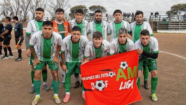 San Cristóbal superó en un duro partido a Floresta por 3 a 2. San Cristóbal superó en un duro partido a Floresta por 3 a 2.