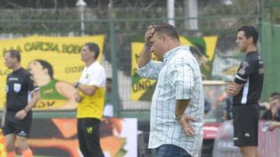 Leo Fernández dejó de ser el entrenador de Central