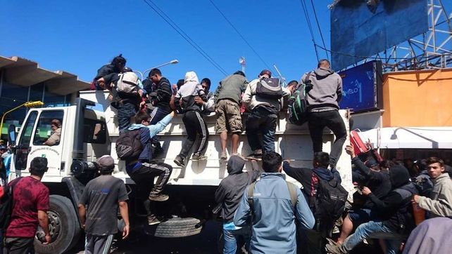 El municipio de Olavarría dispuso camiones para el plan de evacuación de los fanáticos.