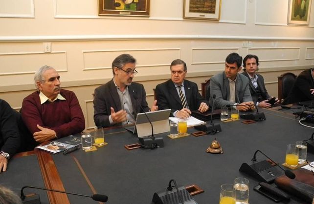 Reunión de integrantes de la Mesa de Entidades Productivas de Santa Fe