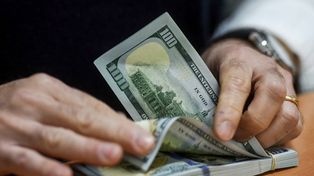 La fascinación argentina por el dólar
