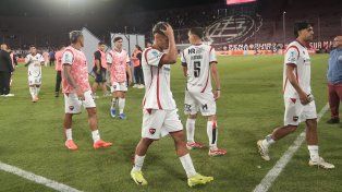 Tras la goleada sufrida en Lanús, Newells podría aparecer con una gran cantidad de cambios para forjar una reacción que no aparece y se dilata.